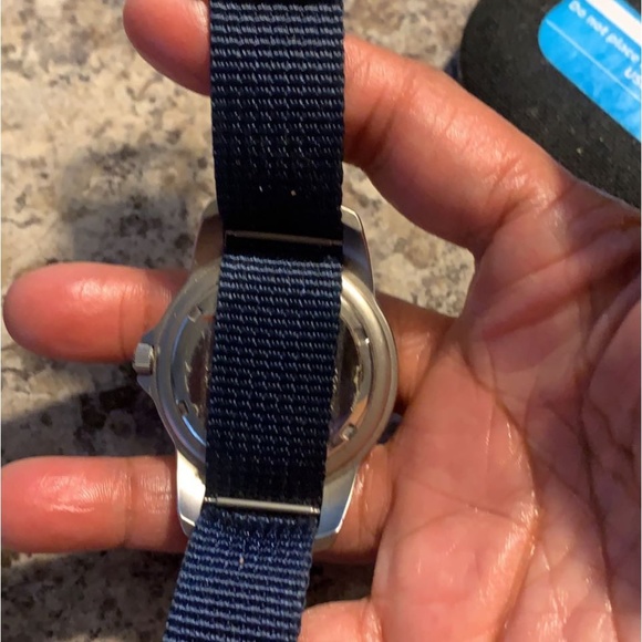 GAP Watch - Picture 4 of 6